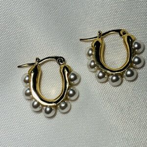 Chic Gold Pearl Hoop Earrings